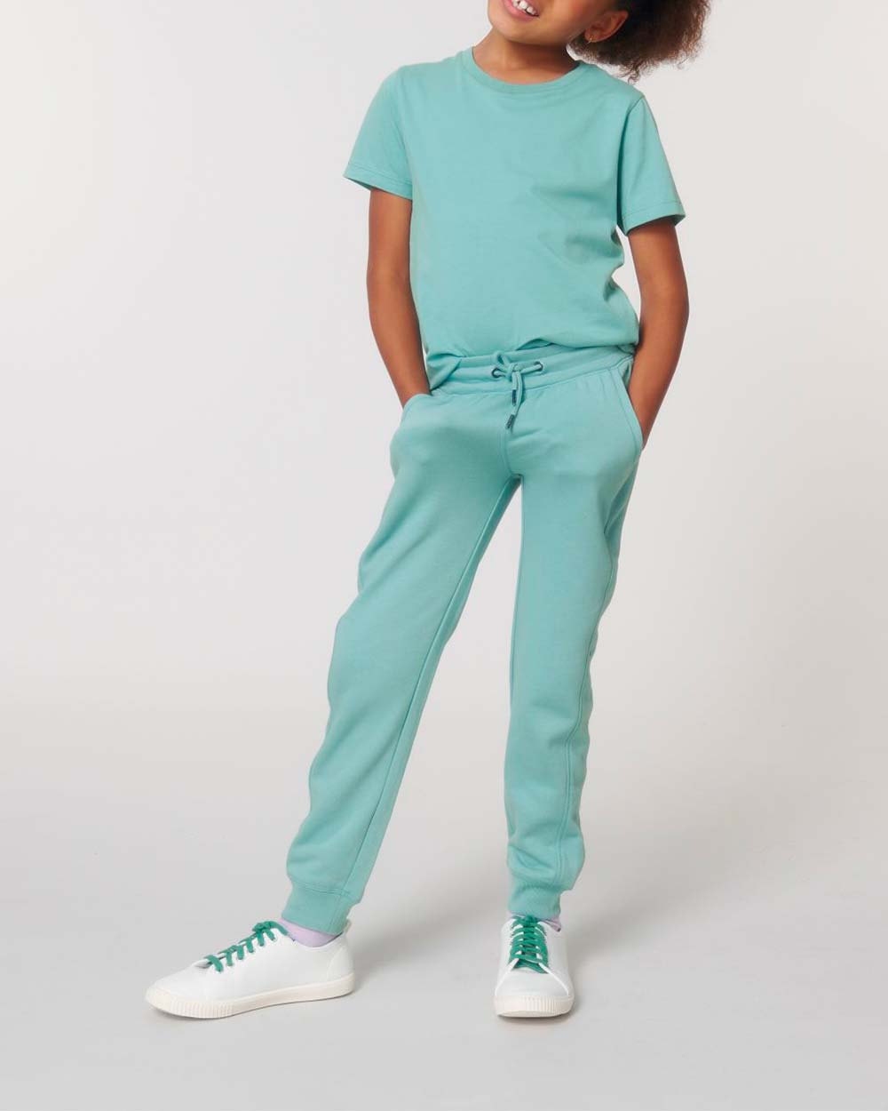 kinder-jogginghose-bio-oeko-nachhaltig-fair-teal-monstera_01