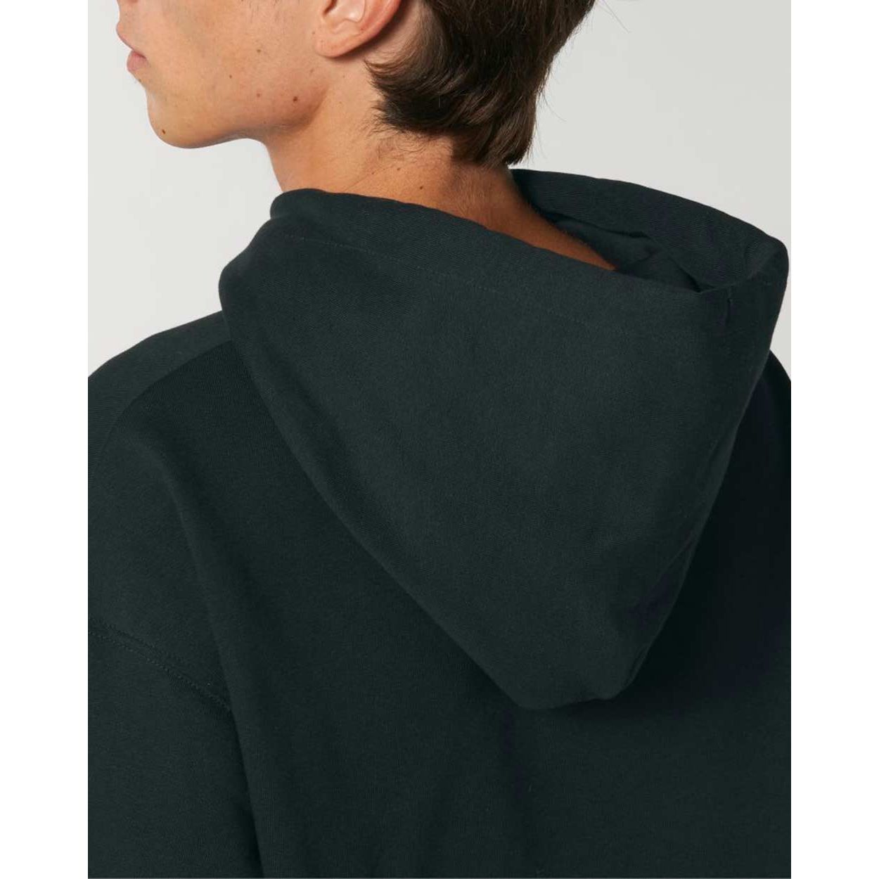 laessiger-hoodie-aus-bio-baumwolle_Slammer_Black_11