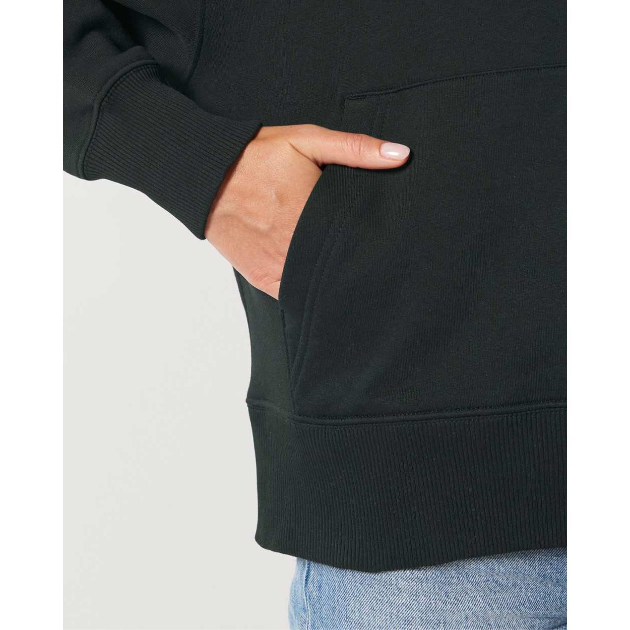 laessiger-hoodie-aus-bio-baumwolle_Slammer_Black_9