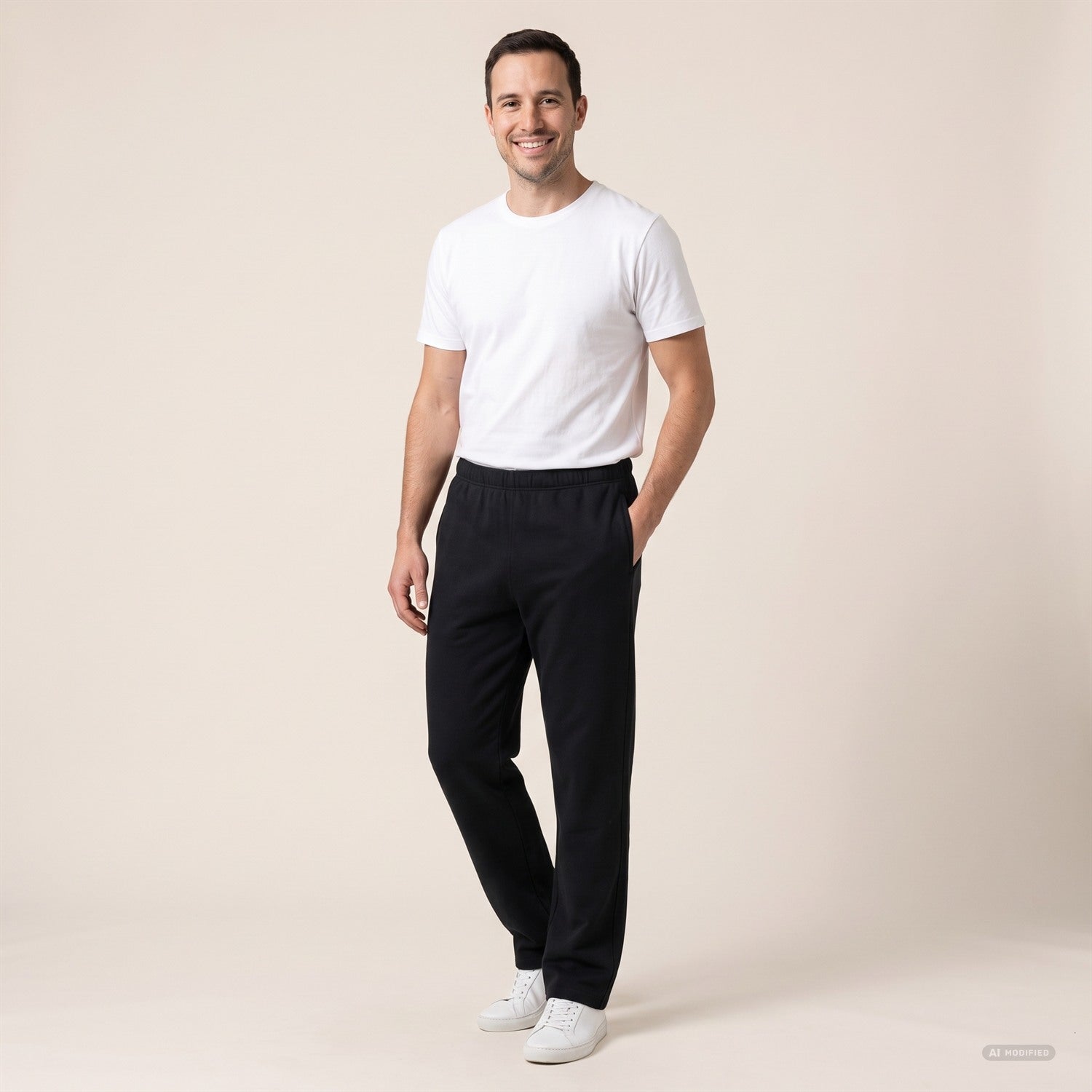 Straight Leg Unisex Jogginghose in Schwarz am Model, Vorderansicht