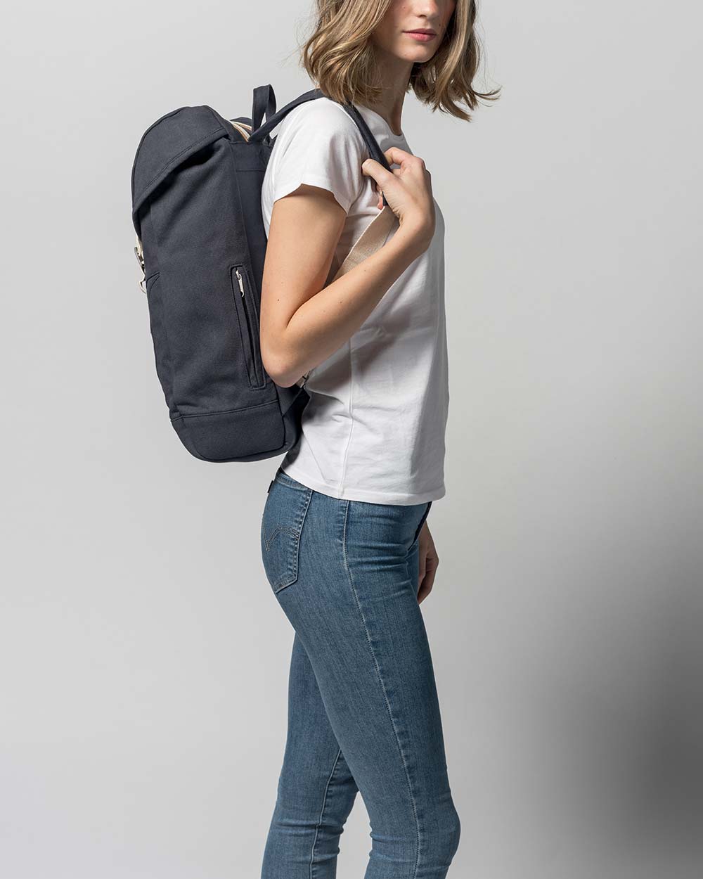 melawear-rucksack-melaV-fairtrade-bio-baumwolle_navy_10