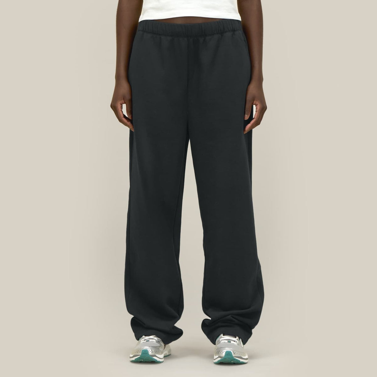 Unisex Jogginghose Schwarz – Passform am Model