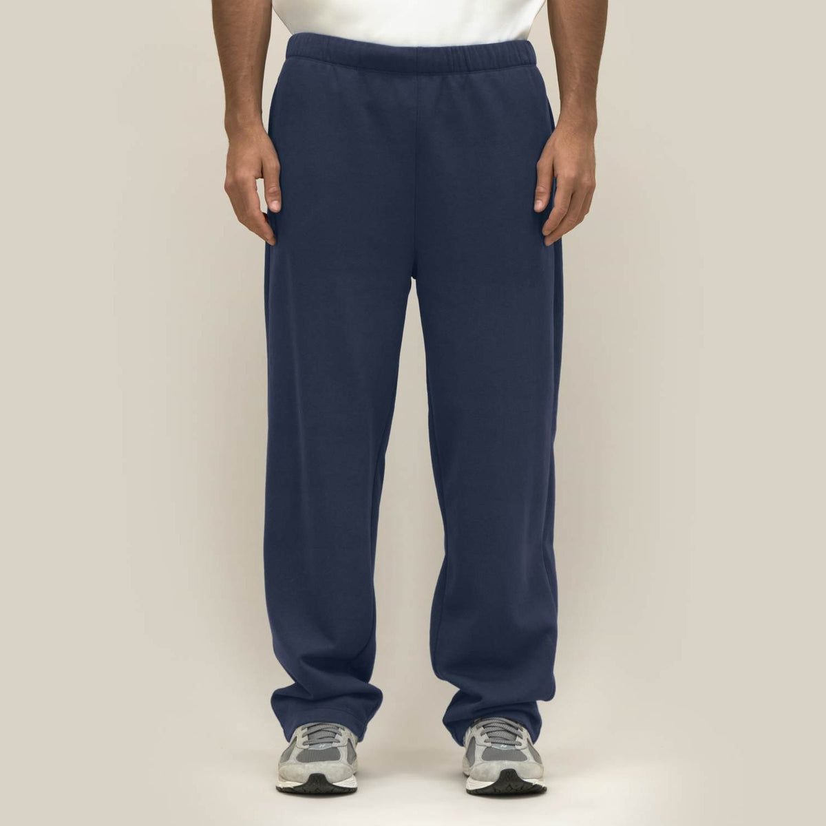 Unisex Jogginghose Navy – Vorderansicht, Relaxed Fit