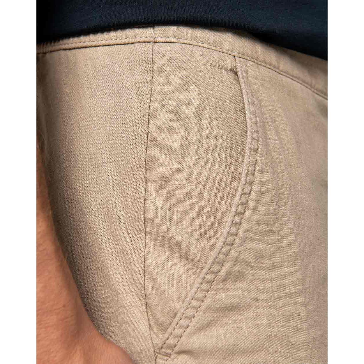 nachhaltige-leichte-chinohose-herren-beige_07