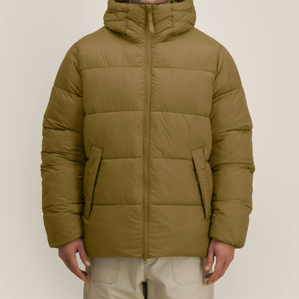 Pufferjacke Bronze – Passform vorne
