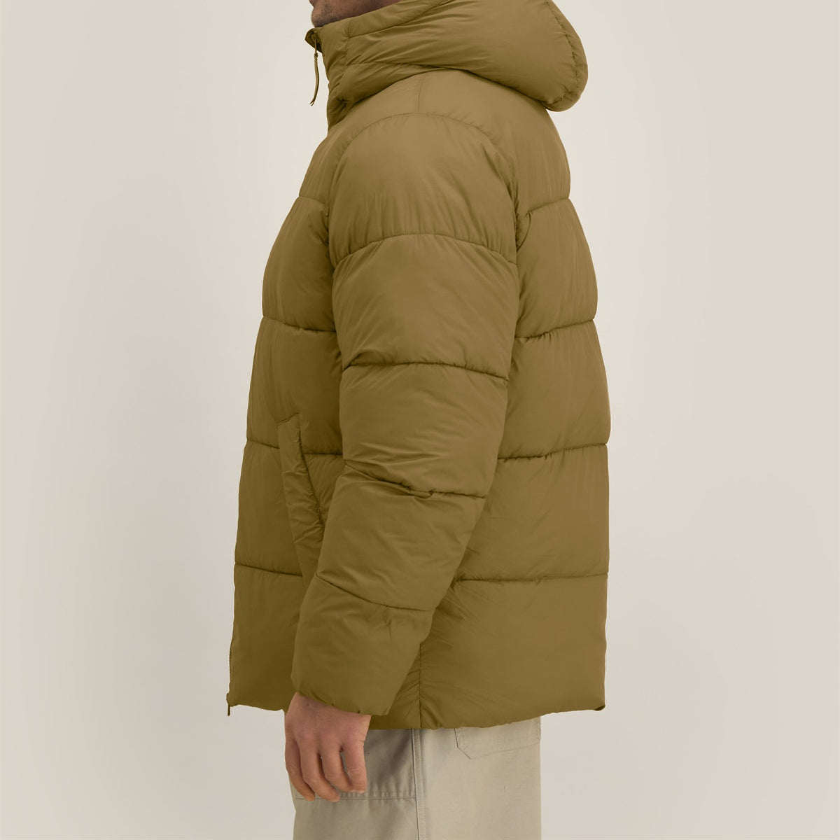 Pufferjacke Bronze – Seitenansicht
