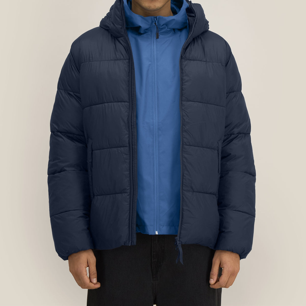 Pufferjacke Navy – Passform vorne
