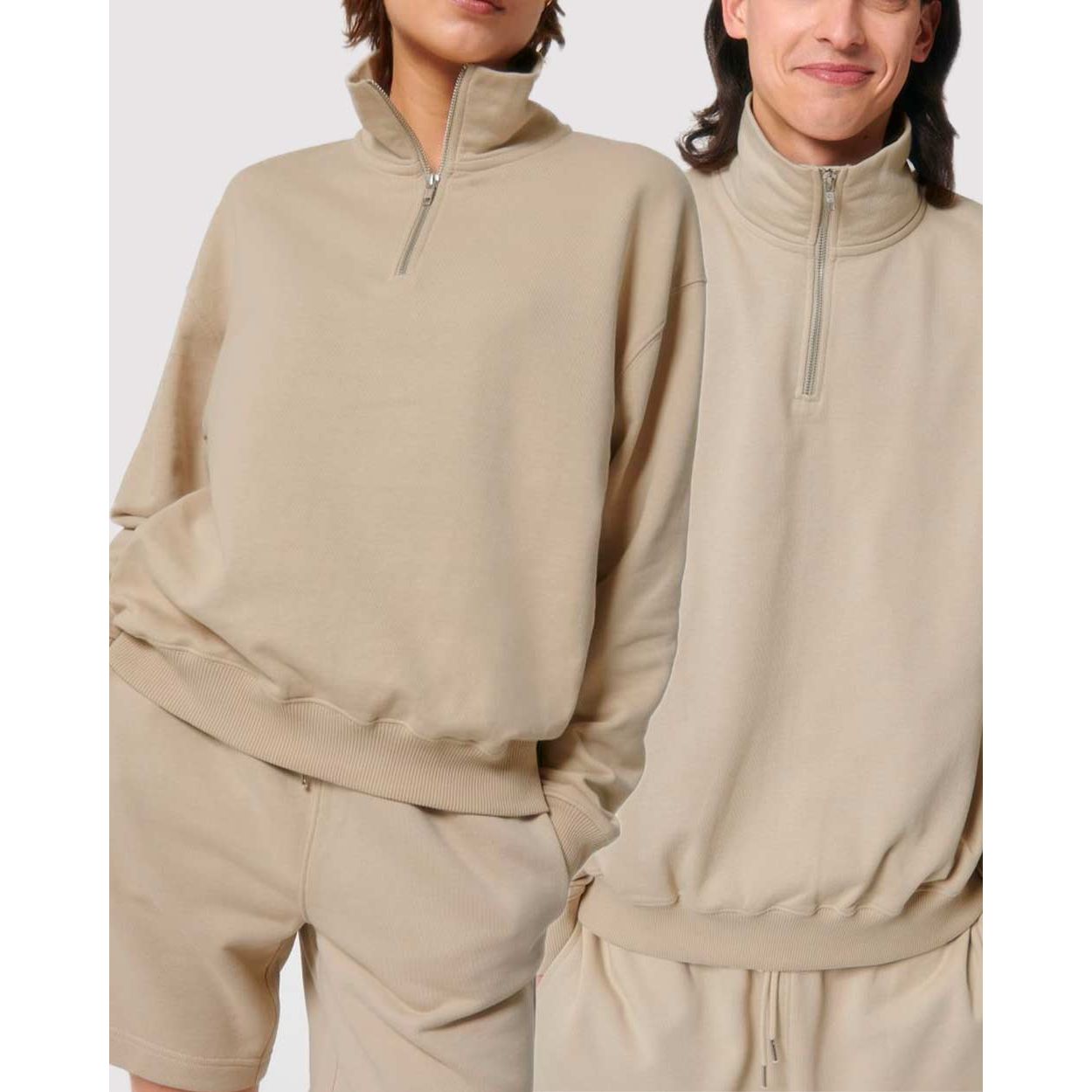 unisex-sweatshirt-oversized-mit-reissverschluss_desert-dust11